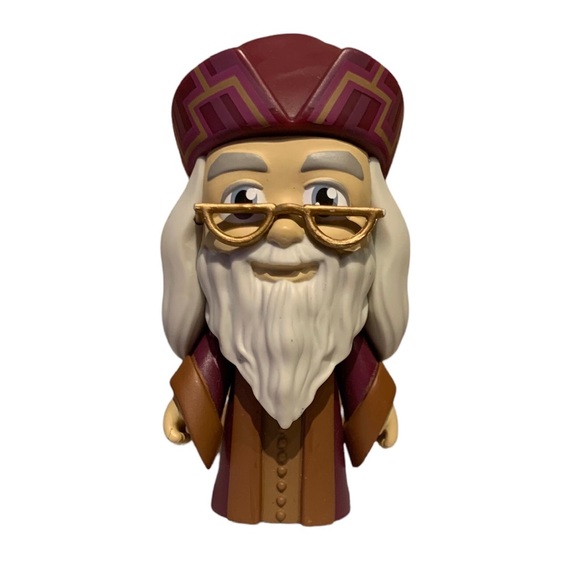 Goku Funko pop, mighty marvel muggs Ant Man and 5 Star Dumboldor - Picture 7 of 8